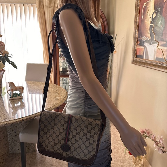 Authentic Gucci Crossbody/Shoulder Bag GG Sherry Line. - Picture 14 of 17
